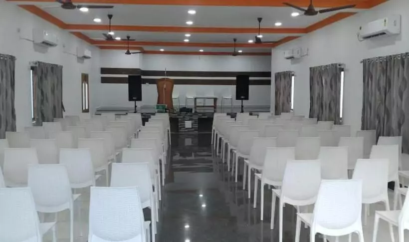 ホテル Srishty Garden Resorts