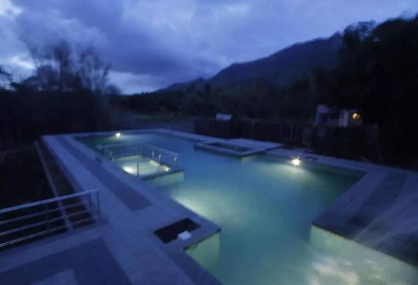 ホテル Srishty Garden Resorts