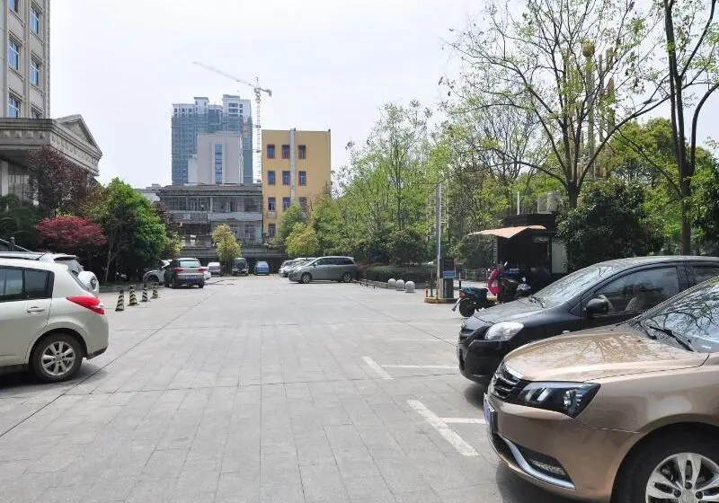 Hanting Hotel Jian Jinggangshan Avenue