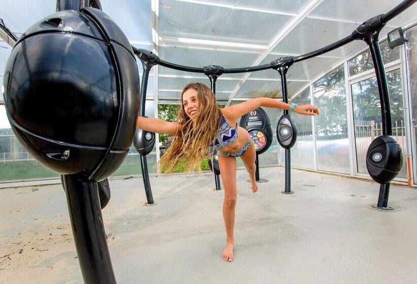 فندق Big4 Ballarat Windmill Holiday Park