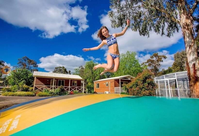 فندق Big4 Ballarat Windmill Holiday Park