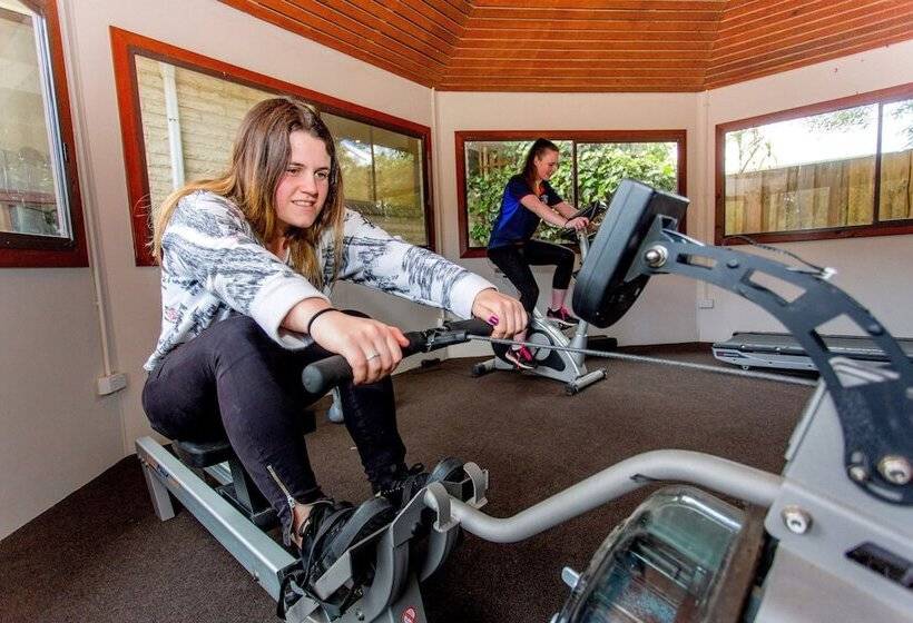 فندق Big4 Ballarat Windmill Holiday Park