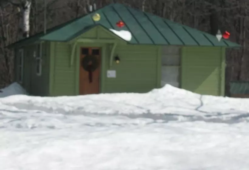 Hotelli The Woods Lodge