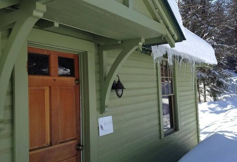 ホテル The Woods Lodge