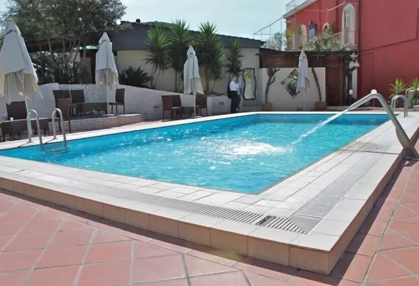 ホテル Villa La Colombaia