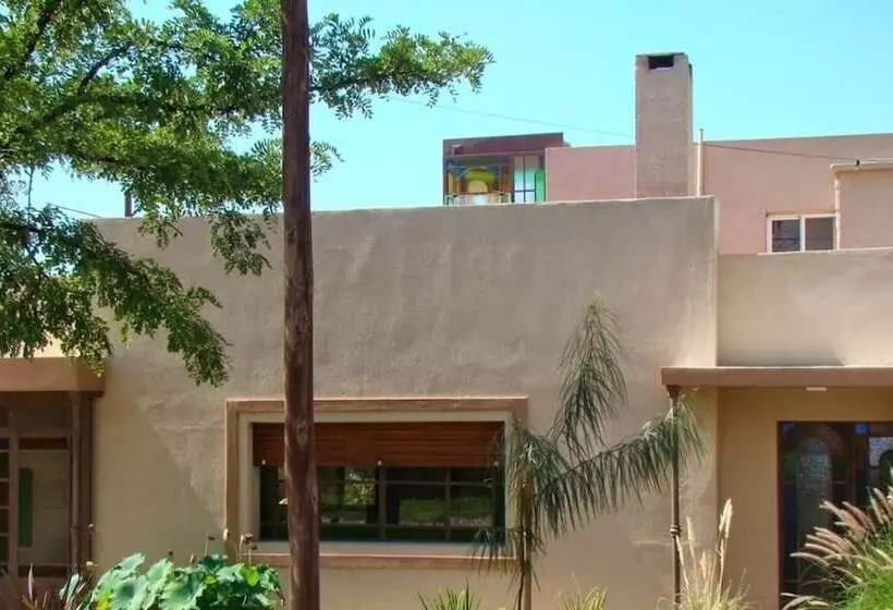 هتل Naike Casa De Huespedes