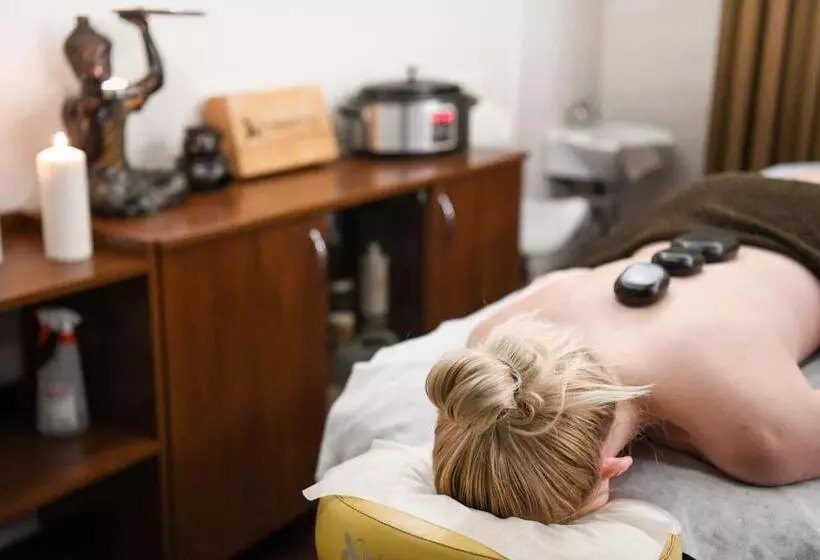 ホテル Atena Wedding, Business & Spa