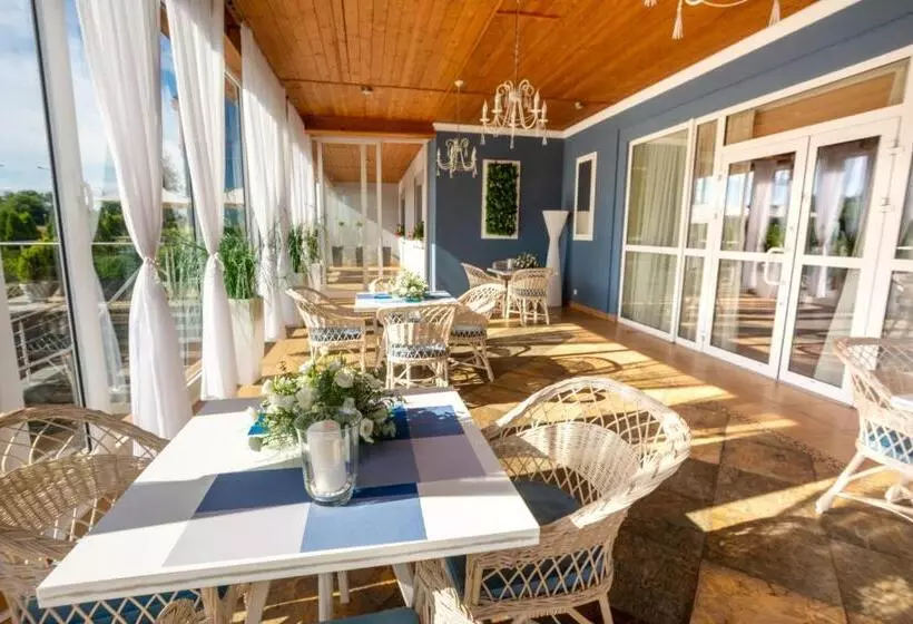 ホテル Atena Wedding, Business & Spa