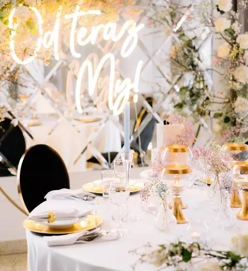 ホテル Atena Wedding, Business & Spa