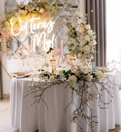 ホテル Atena Wedding, Business & Spa