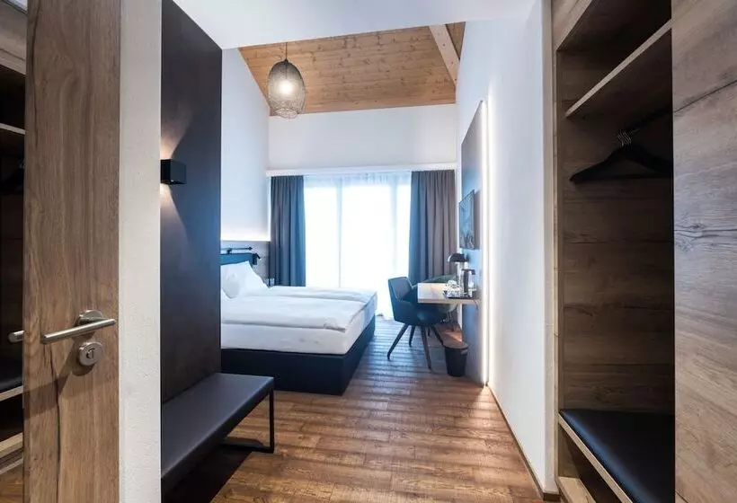 ホテル Krone Churwalden