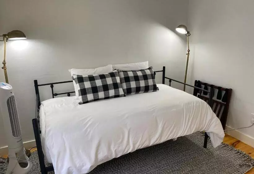 Hotelli Oakland House Seaside Inn & Cottages