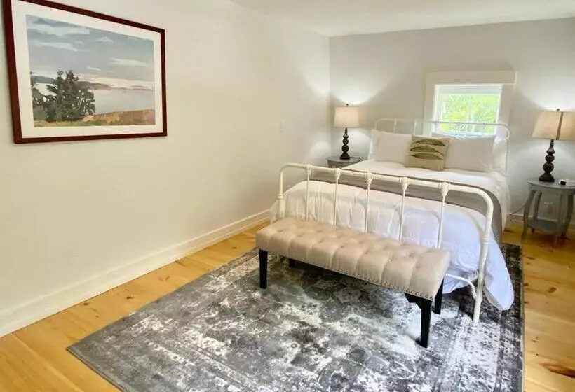 Hotelli Oakland House Seaside Inn & Cottages