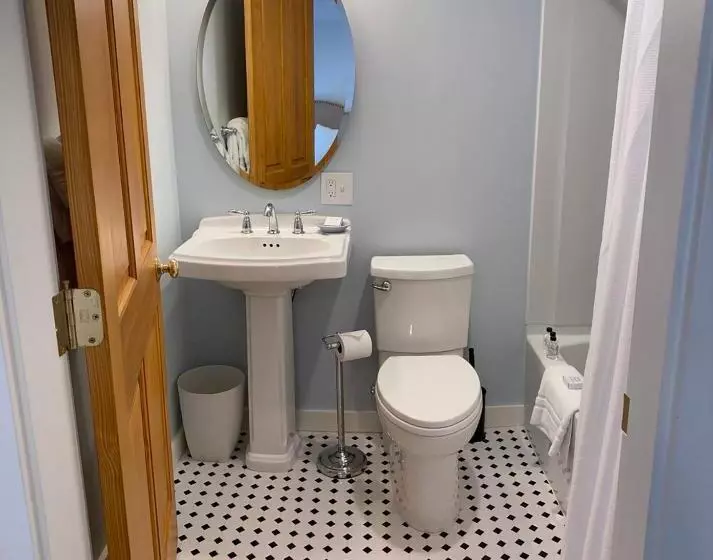 Hotelli Oakland House Seaside Inn & Cottages