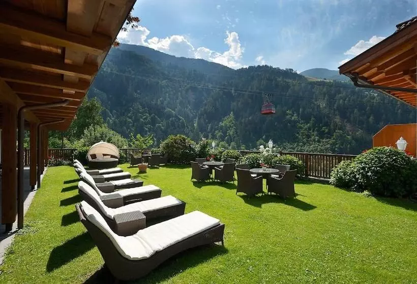 ホテル Saltauserhof