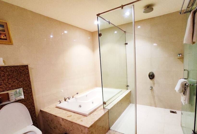 فندق Ambrosia Sarovar Portico