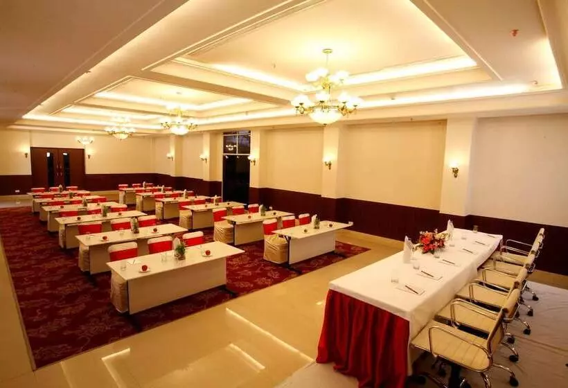 酒店 Ambrosia Sarovar Portico