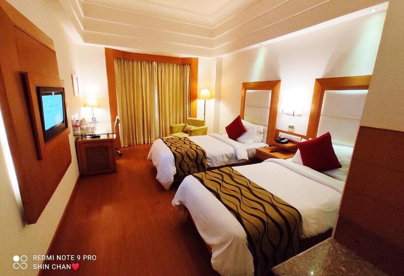 فندق Ambrosia Sarovar Portico