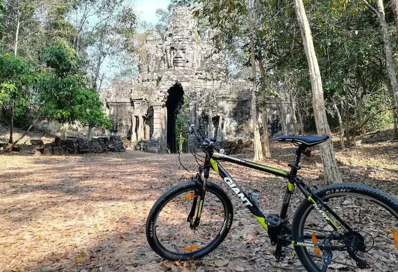 هتل Angkor Miracle Reflection Club