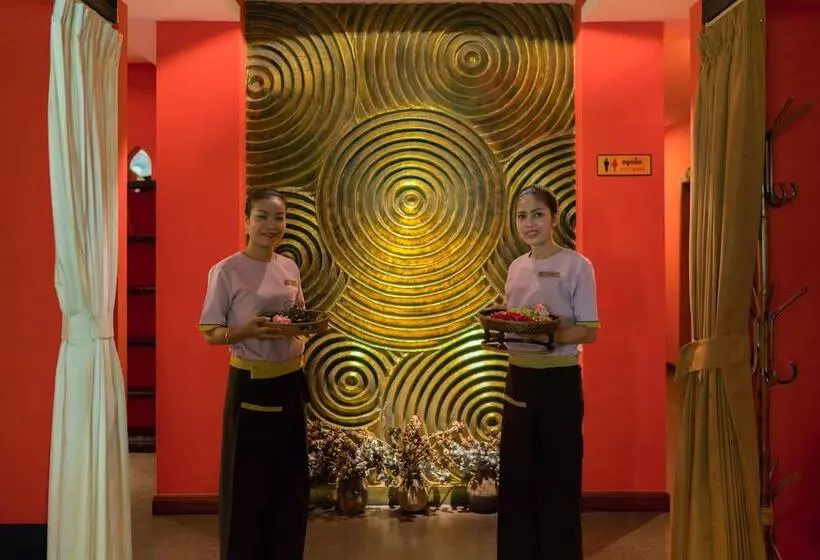 هتل Angkor Miracle Reflection Club