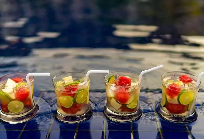 هتل Angkor Miracle Reflection Club