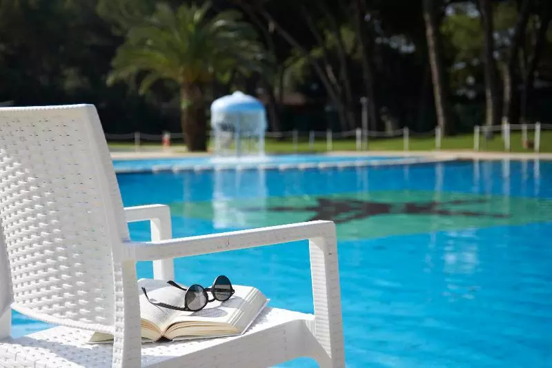 Отель Happy Camp Mobile Homes In Villaggio Camping Baia Domizia