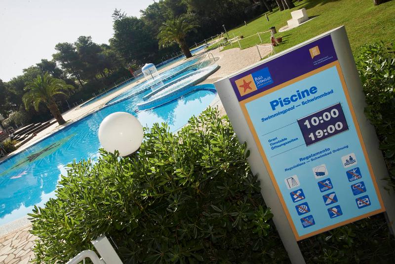 ホテル Happy Camp Mobile Homes In Villaggio Camping Baia Domizia