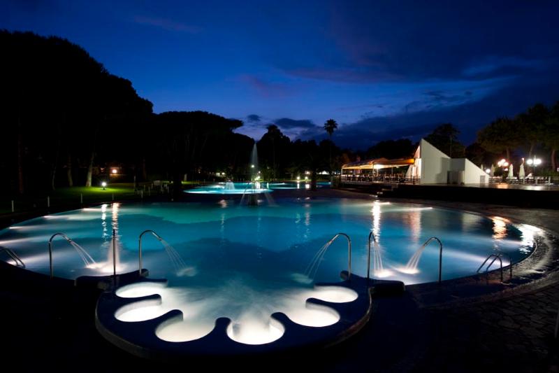 ホテル Happy Camp Mobile Homes In Villaggio Camping Baia Domizia