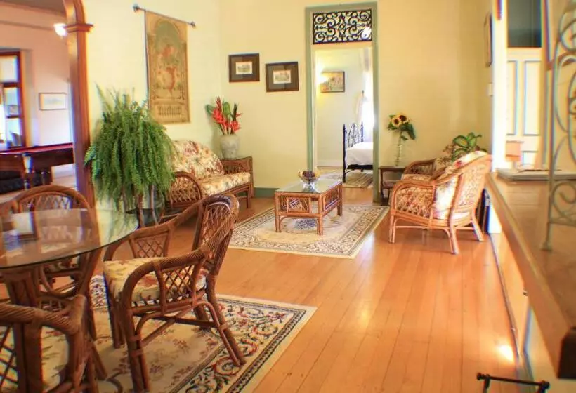 هتل Classique Bed & Breakfast