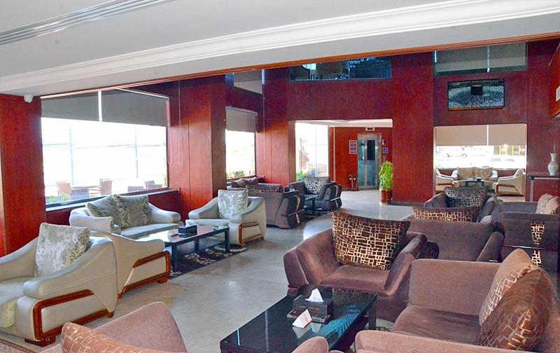 Отель Crown Tower