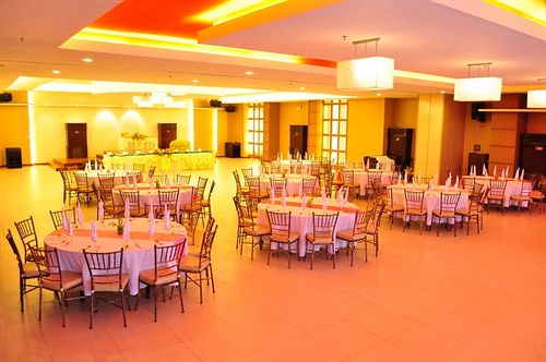 Отель East View