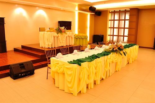 Отель East View