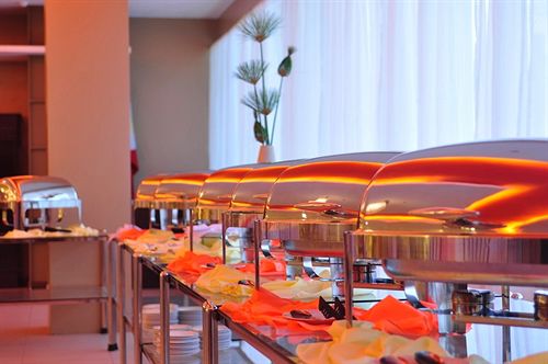 Отель East View