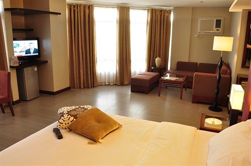 Отель East View