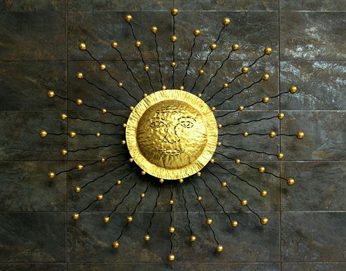 Отель East View