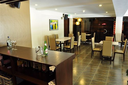 Отель East View