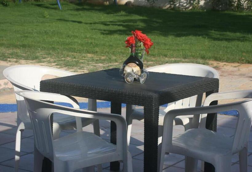 Hotel Eleonora αnissaras