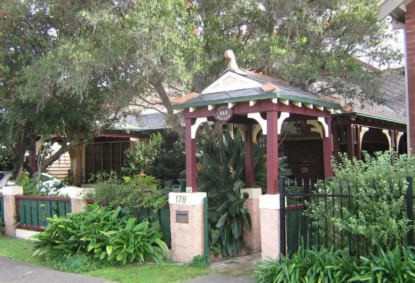 هتل Hamilton Heritage B & B