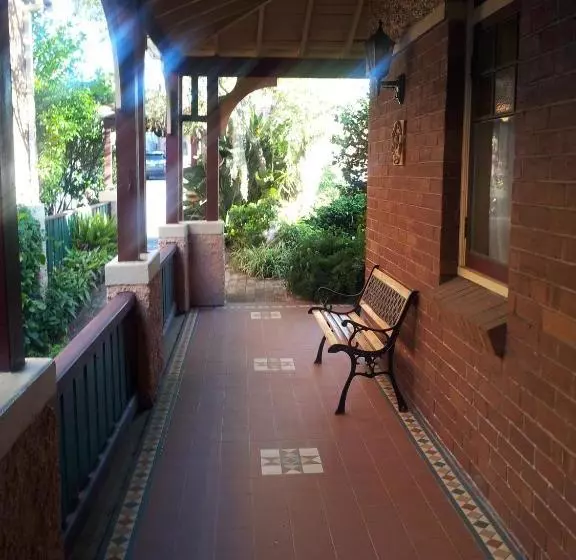 هتل Hamilton Heritage B & B