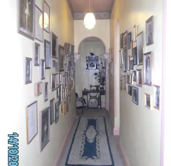 هتل Hamilton Heritage B & B