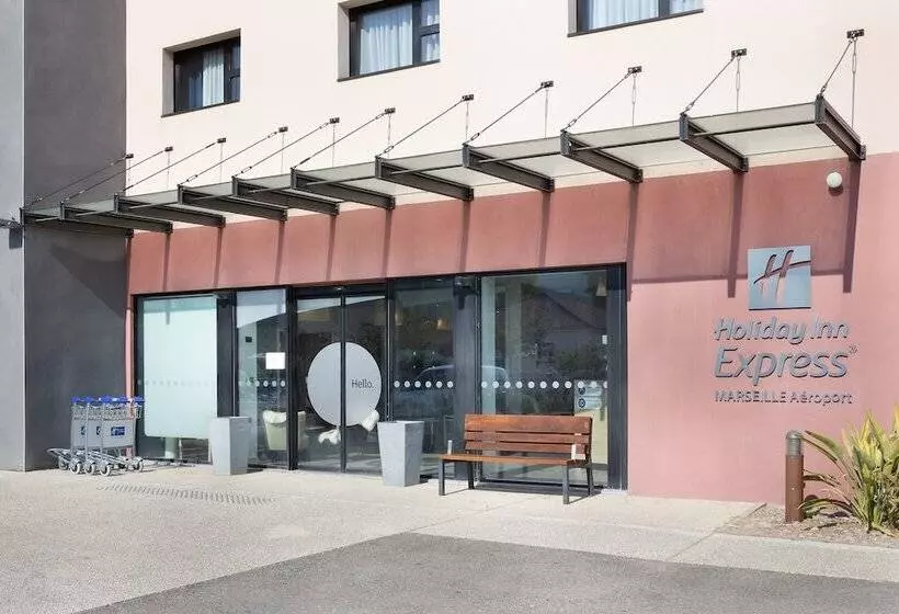 فندق Holiday Inn Express Marseille Airport, An Ihg