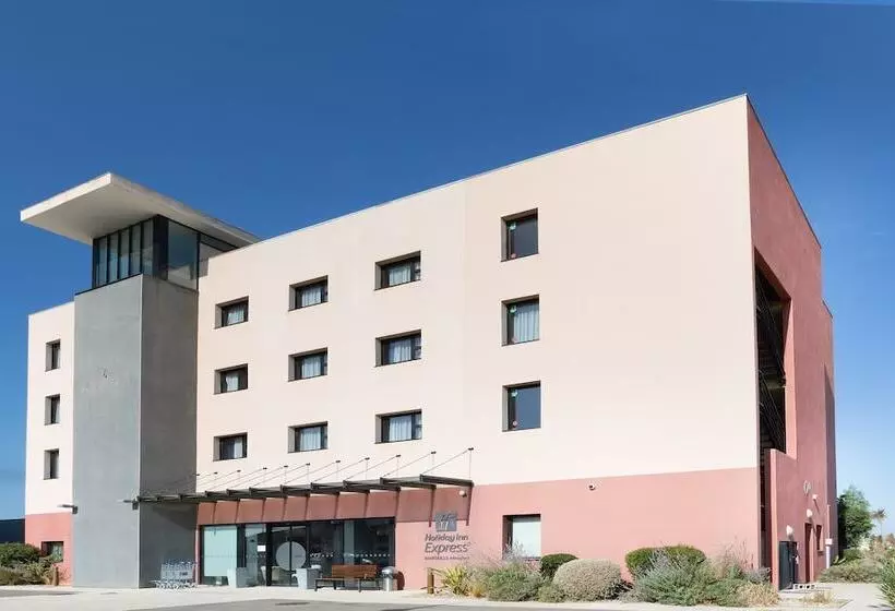 فندق Holiday Inn Express Marseille Airport, An Ihg