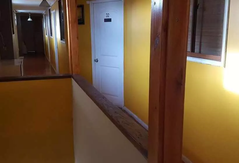 בית מלון כפרי Railef