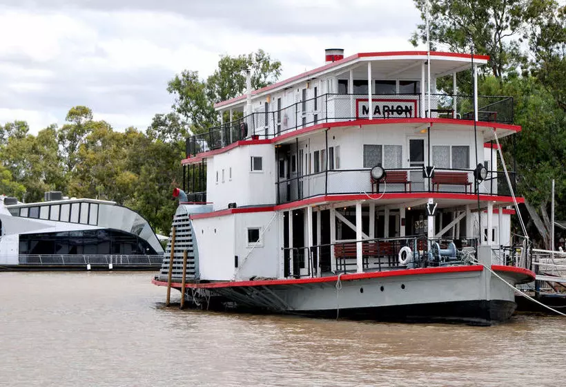 Отель Romantic Getaways At Riverview Rise Retreats