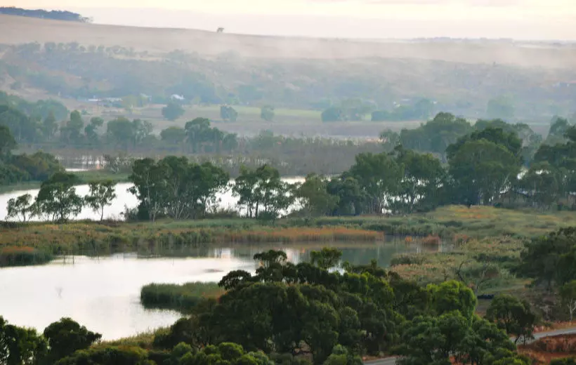 Отель Romantic Getaways At Riverview Rise Retreats