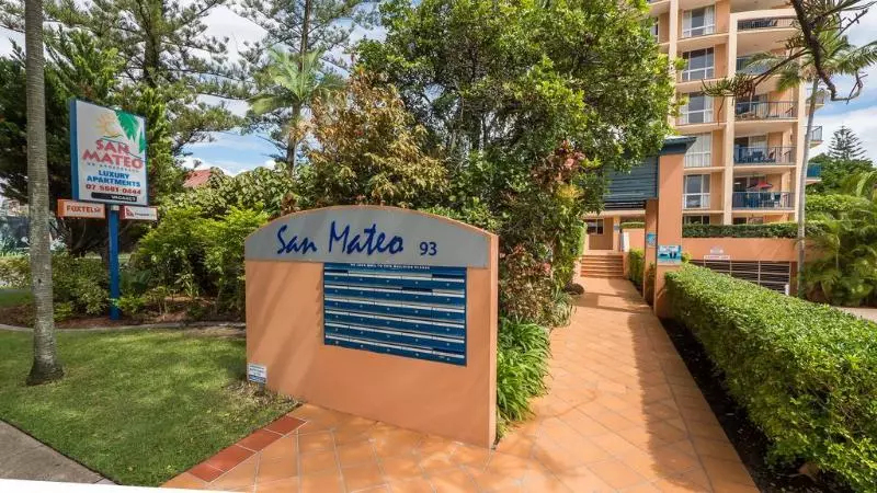 בית מלון כפרי San Mateo On Broadbeach