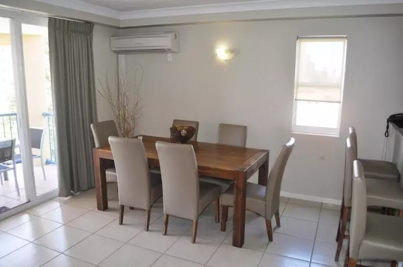 בית מלון כפרי San Mateo On Broadbeach