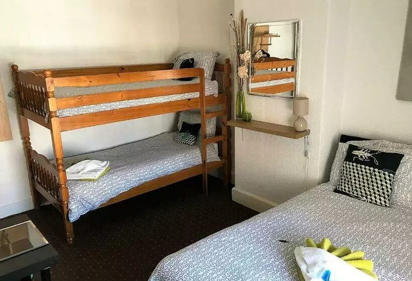 بنسيون The Westbourne House