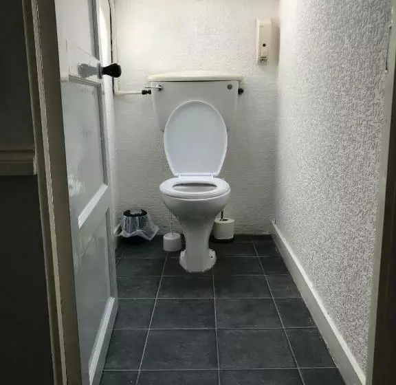 بنسيون The Westbourne House