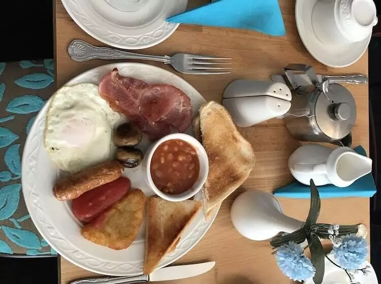 بنسيون The Westbourne House